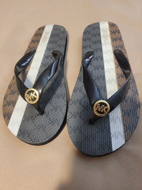NWOT Michael Kors Women's Flip Flops